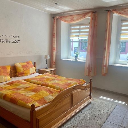 Ferienwohnung Minnies-Schiefertraum Brauneberg Exteriör bild
