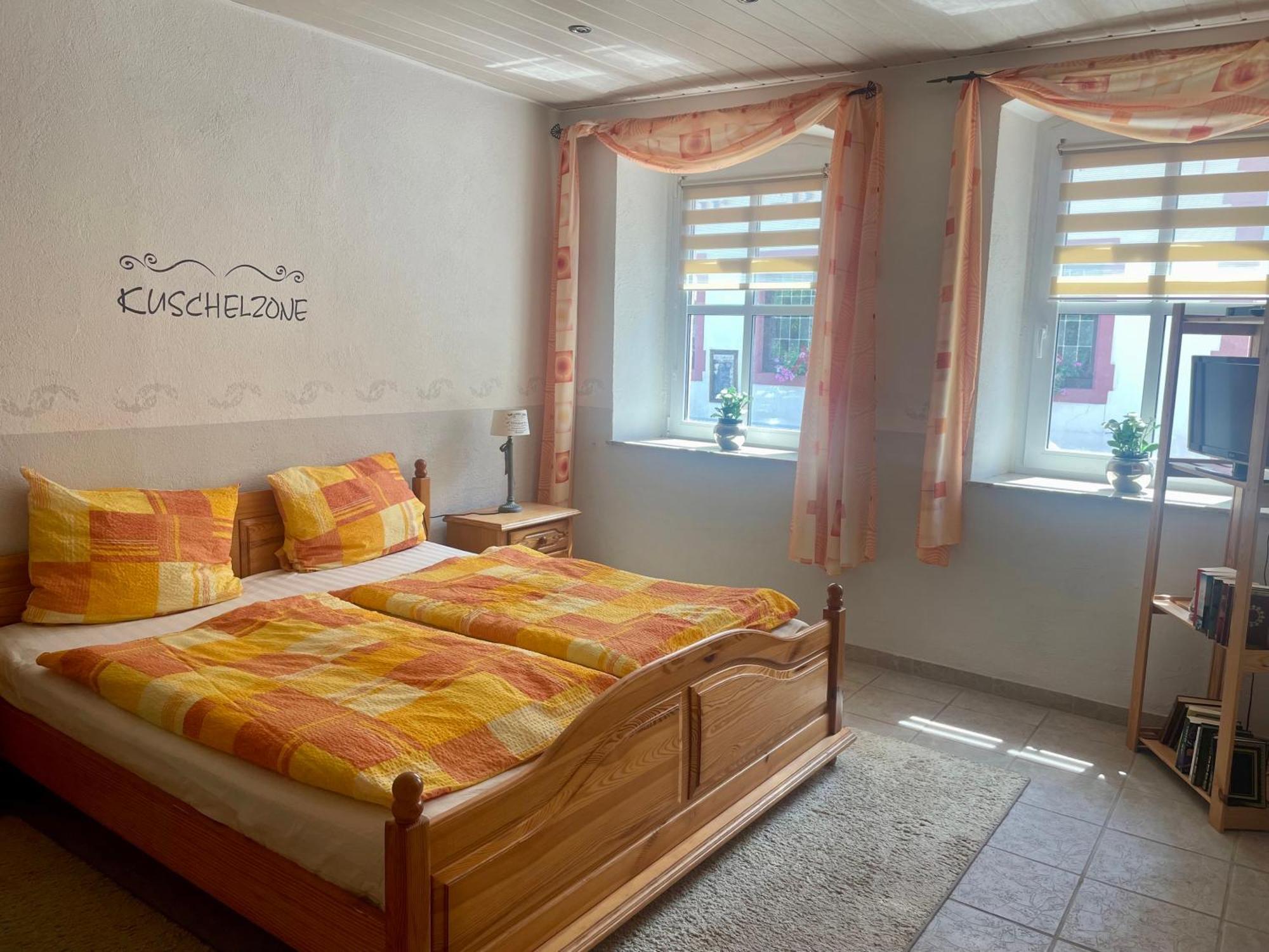 Ferienwohnung Minnies-Schiefertraum Brauneberg Exteriör bild